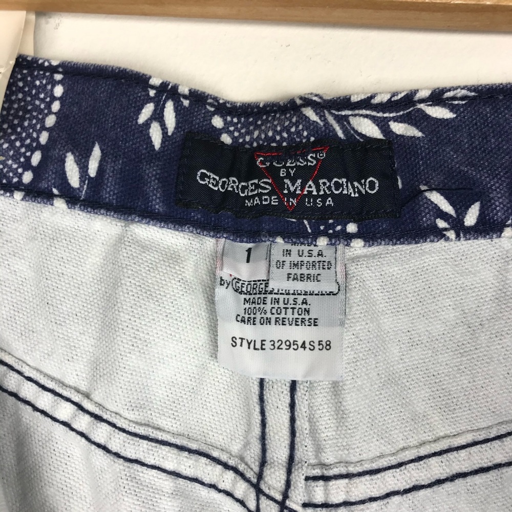 DEADSTOCK NOS GUESS By Georges Marciano Floral and Paisley Button Fly Mom Shorts - Picture 5 of 12